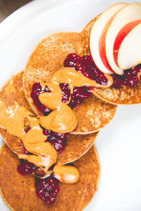 Easy 3-Ingredient Banana Pancakes