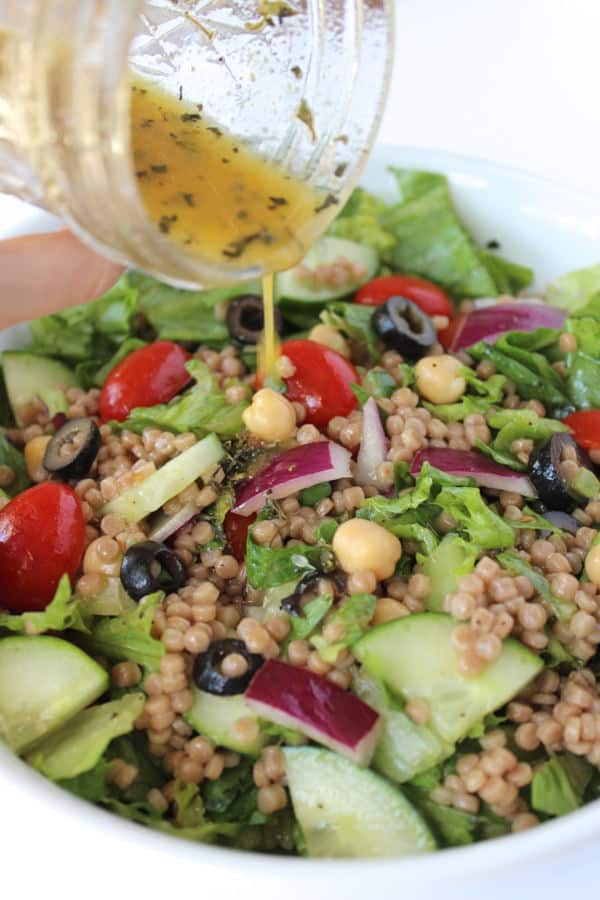 Easy Mediterranean Chopped Salad