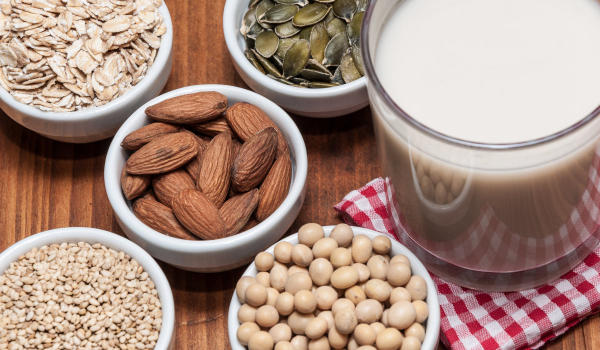 Different ingredients to make plant-based milk