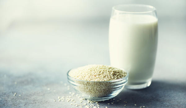 Sesame seed milk